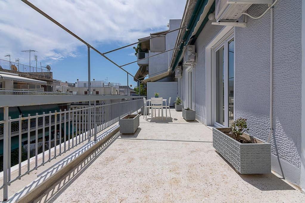 Bright&Sunny top floor 2 bedroom apartment Athene Buitenkant foto