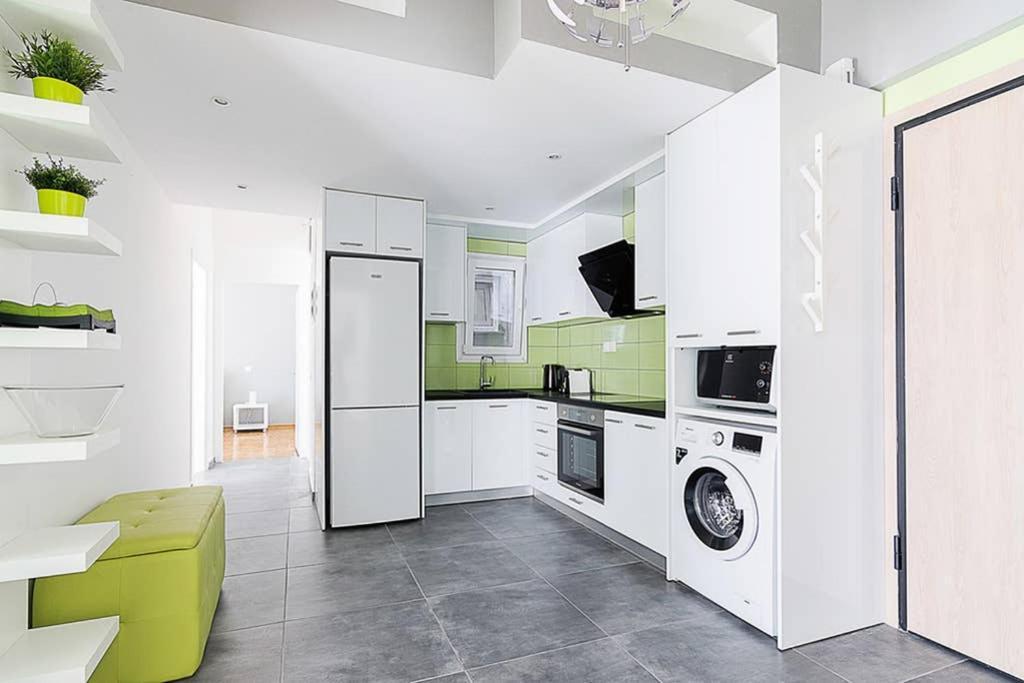 Bright&Sunny top floor 2 bedroom apartment Athene Buitenkant foto